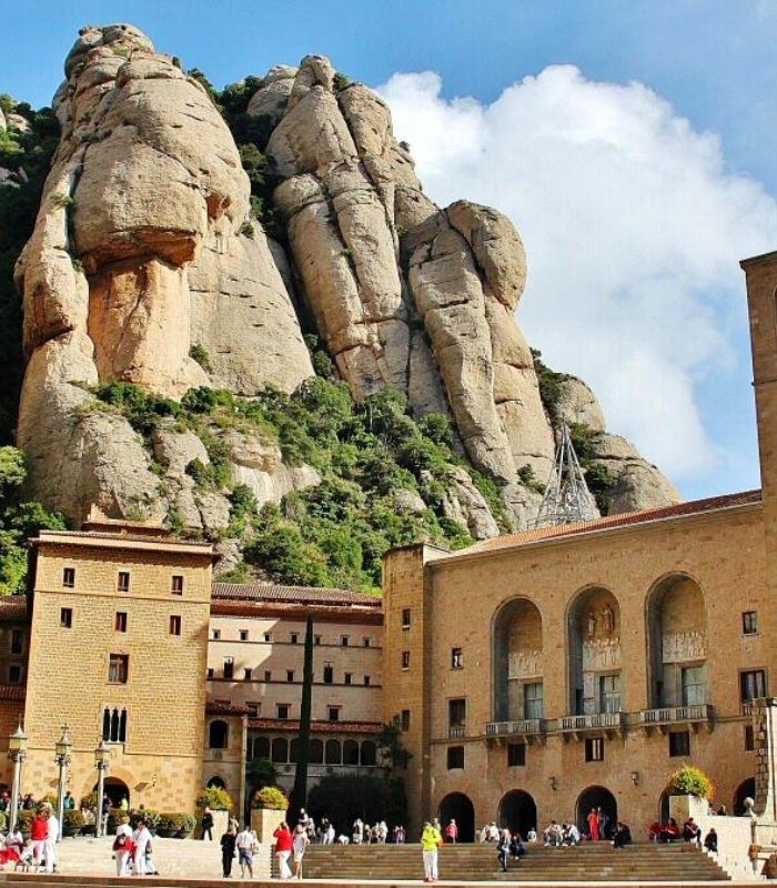 Monserrat tours